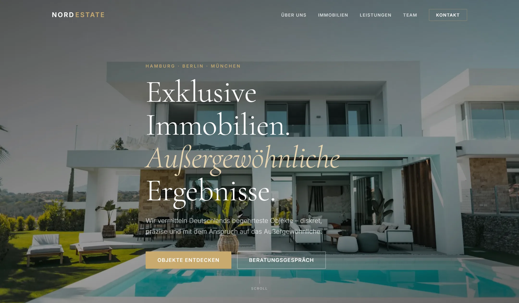 Startansicht des Website-Konzepts NordEstate: Luxusimmobilien mit großflächiger Bildsprache und feiner Typografie